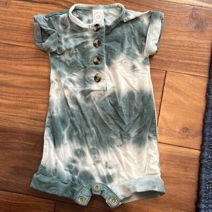 Lou lou and company romper - worn about 3 times - great condition